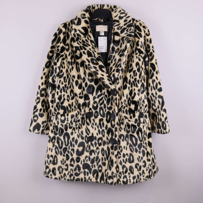 Leopardmönstrad kappa med dubbelknäppning framifrån
