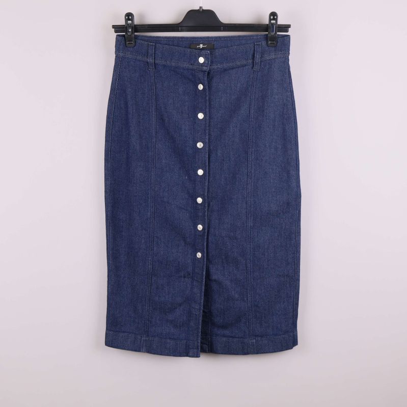 Rak jeanskjol med knappar framtill