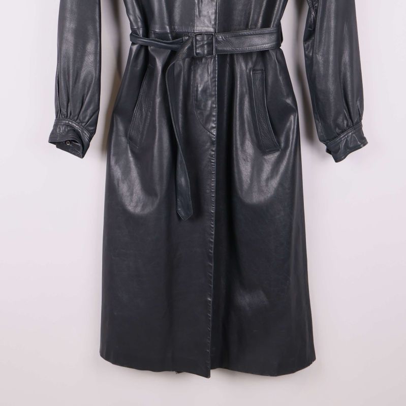 Elegant svart skinnrock