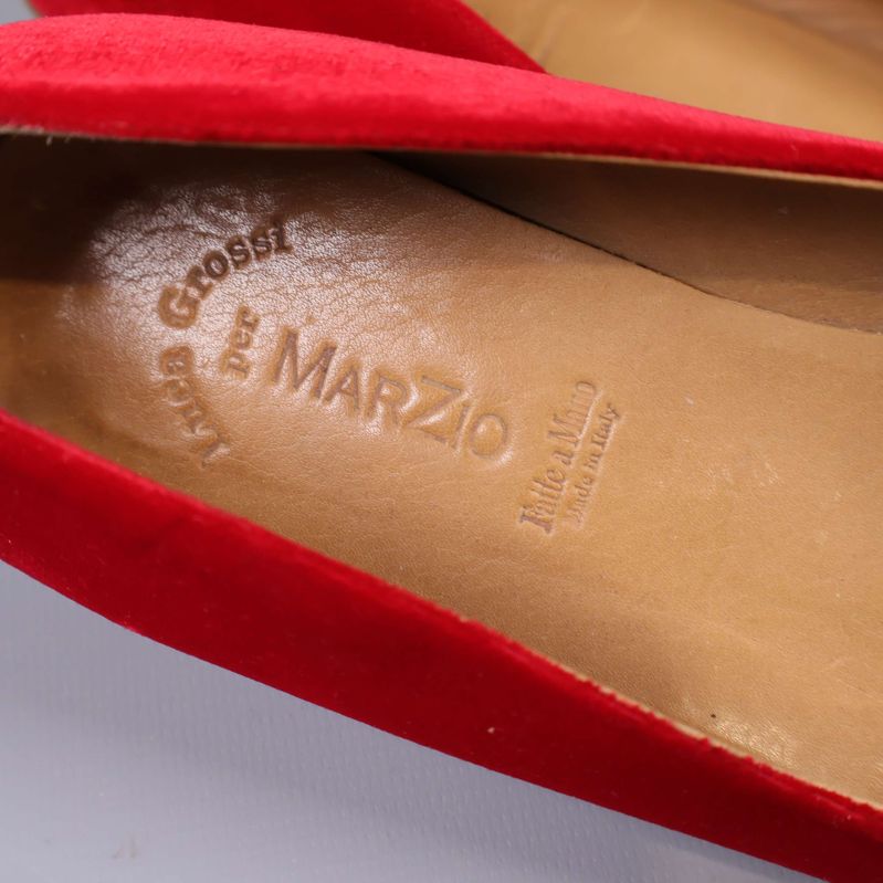 Närbild på skons innersula med text Lidia Grossi per Marzio