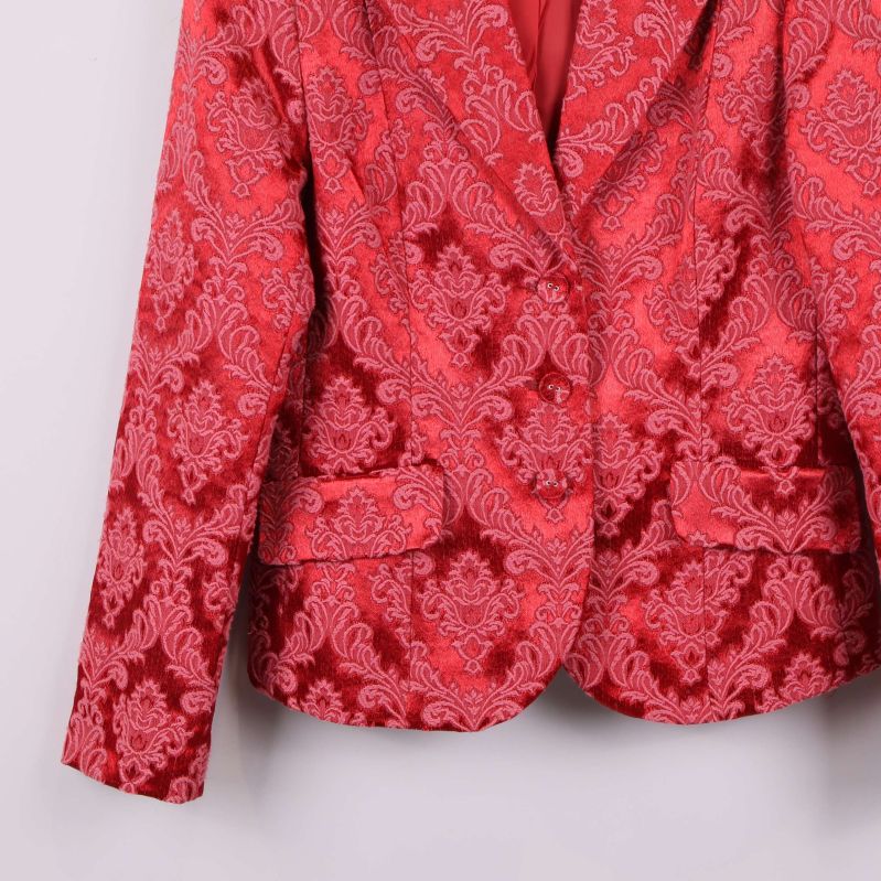 Kavajens nederdel och fickor i närbild