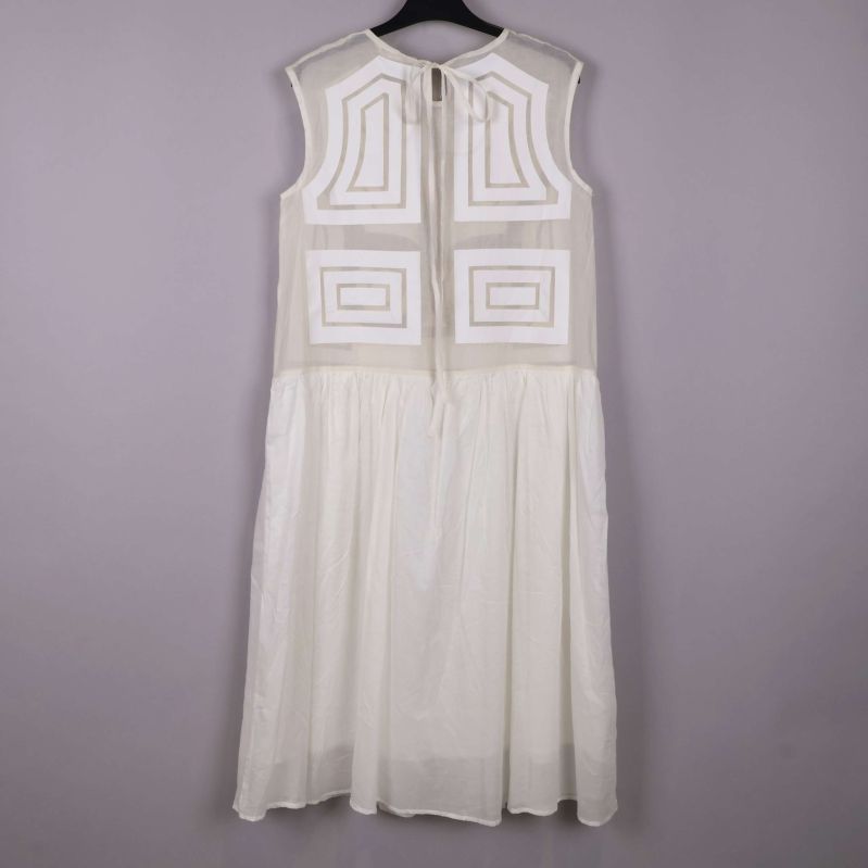 Baksida av klänning