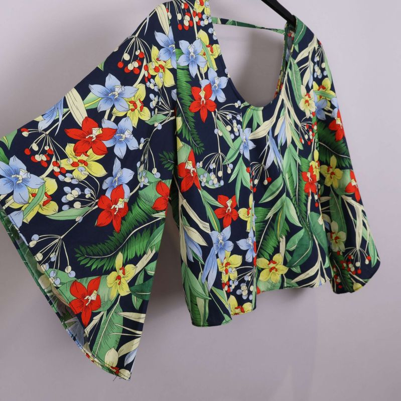 Sidovy med vida ärmar