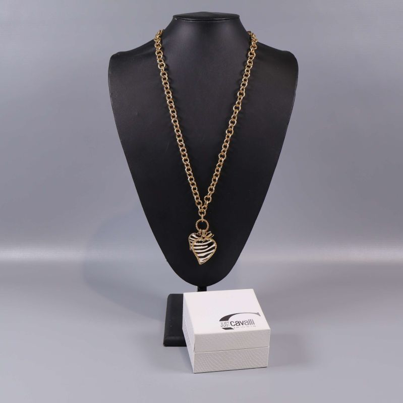 Halsband med hjärthänge och ask