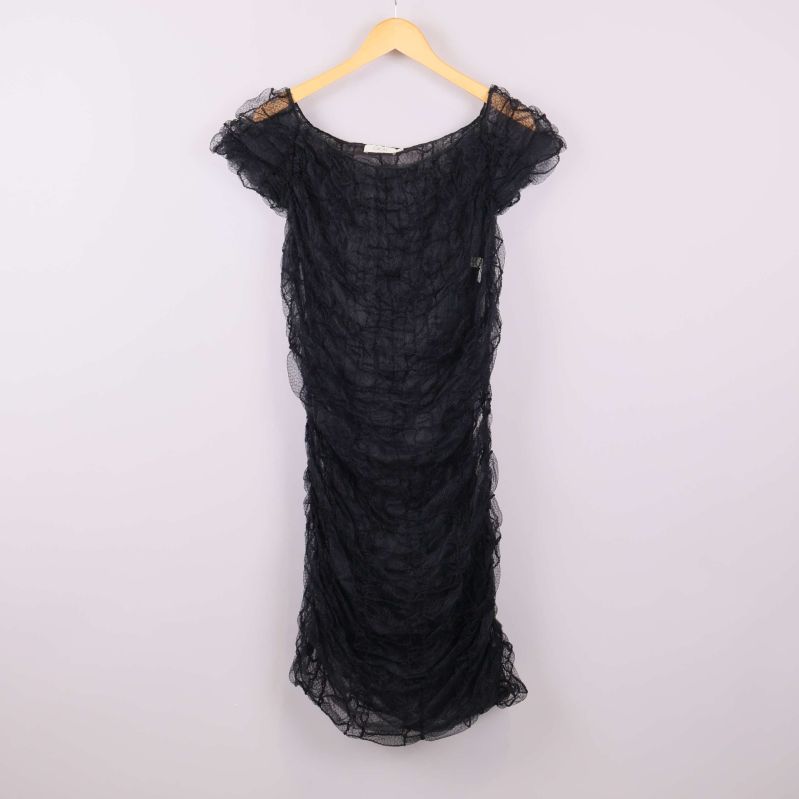 Svart draperad klänning 