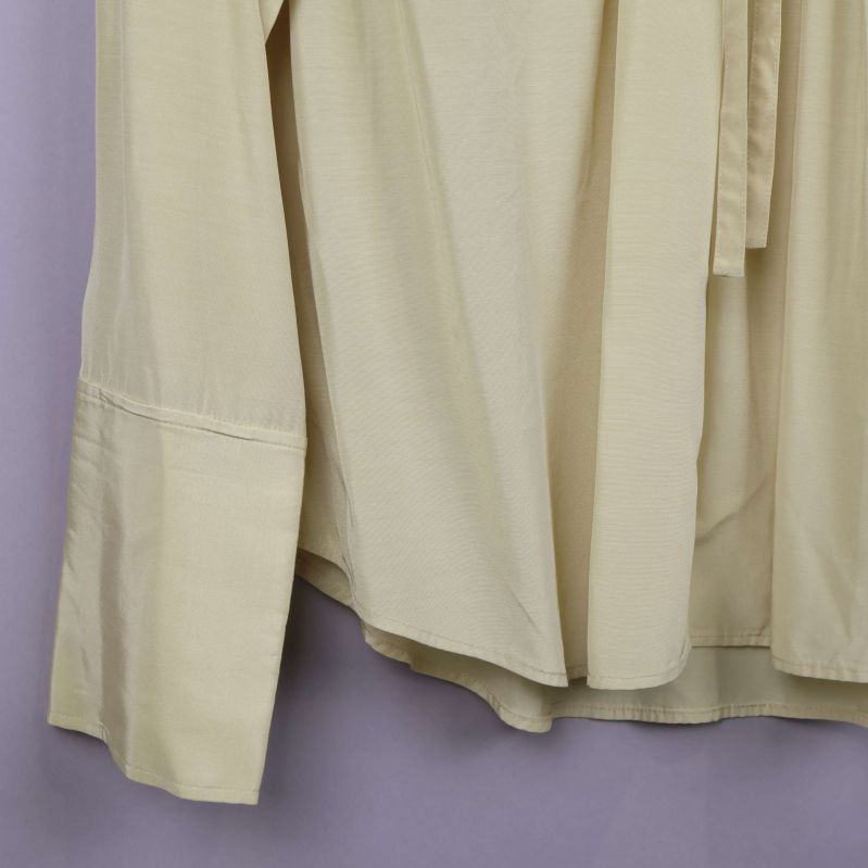 Detalj av manschett och knapp