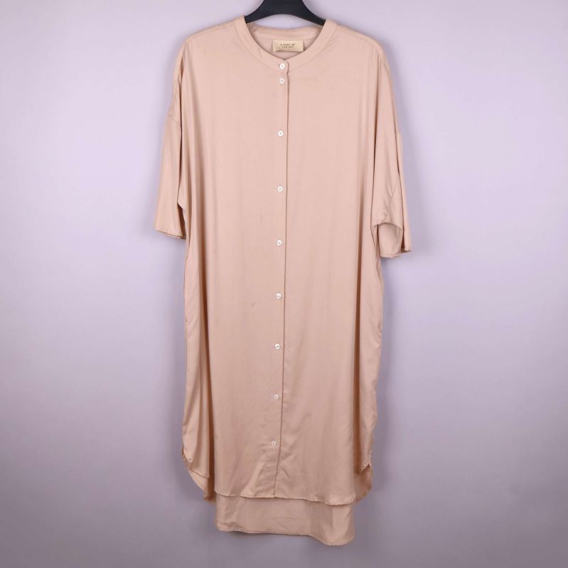 Lång skjorta framifrån