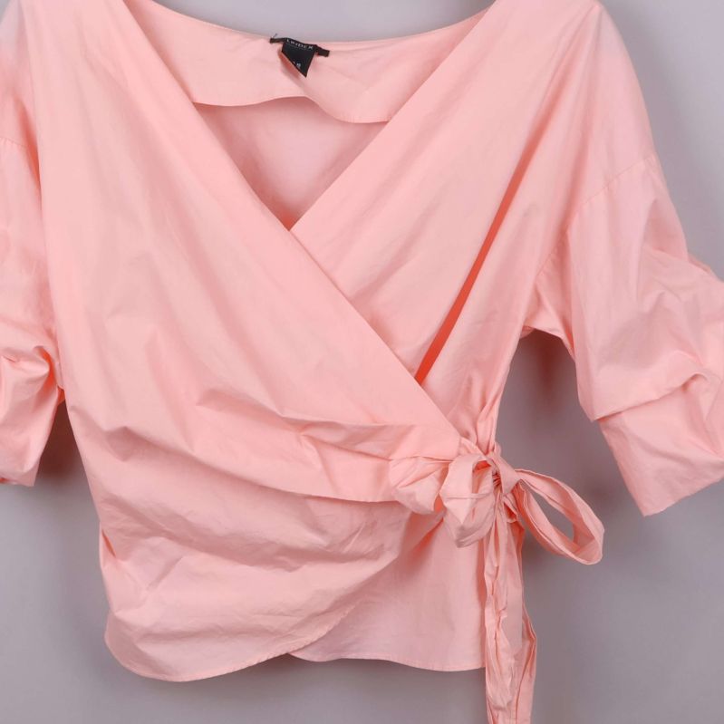 Blus i stilren design