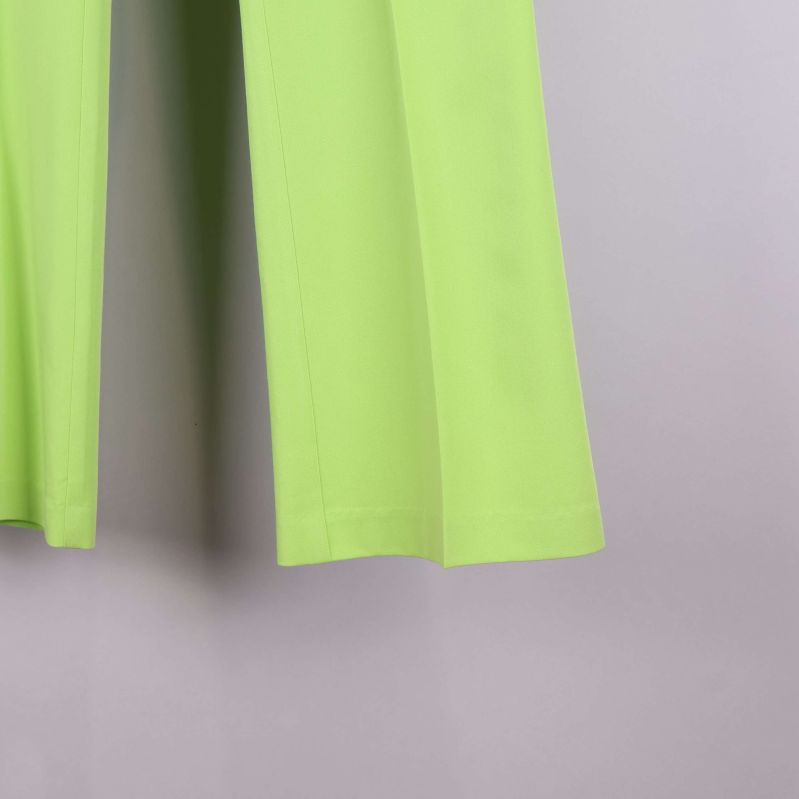 Sömdetalj på byxor