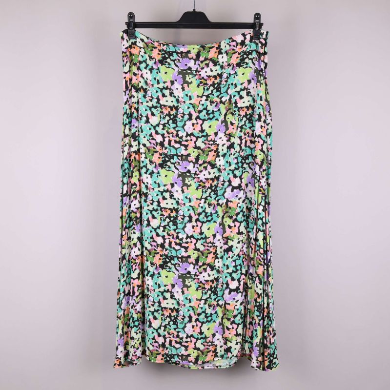 Flerfärgad blommig kjol