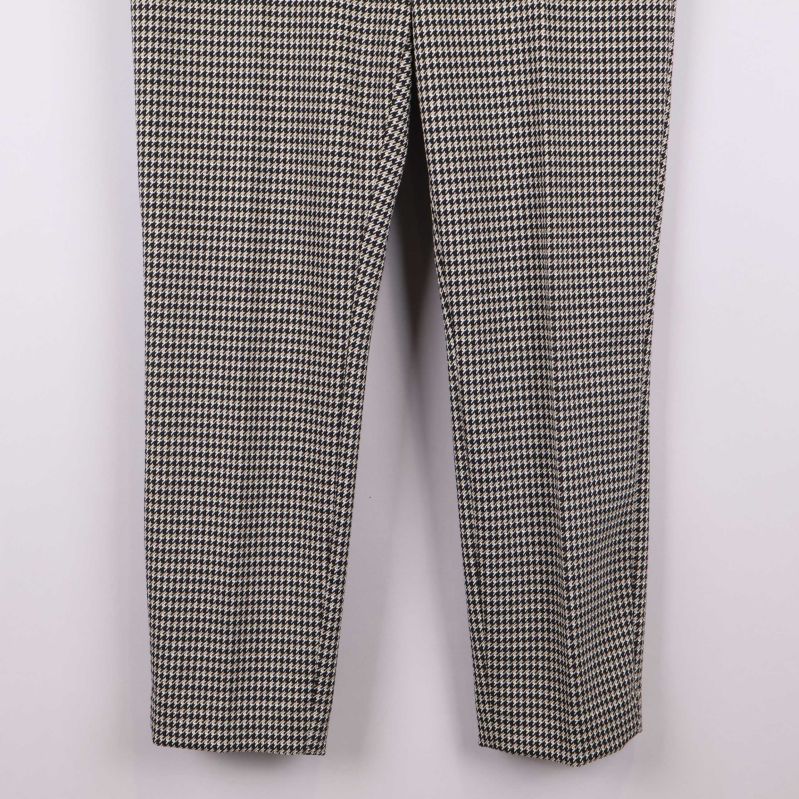 Byxornas benöppning