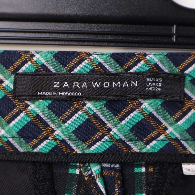 Zara Woman etikett inuti shorts