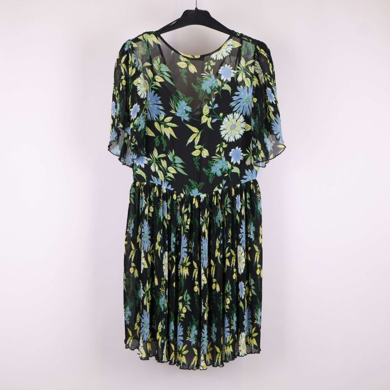 Bakifrån blommigt mönster