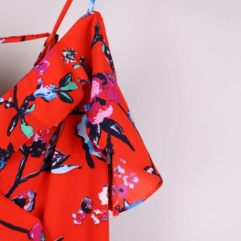 Volangdetaljer på ärm