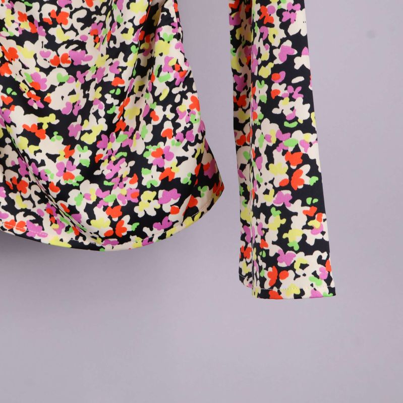 Lång ärm med blommigt mönster