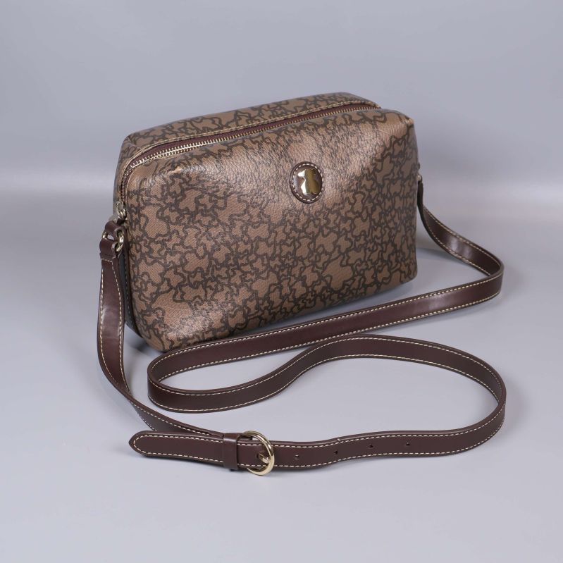 Brun mönstrad axelremsväska med justerbar rem