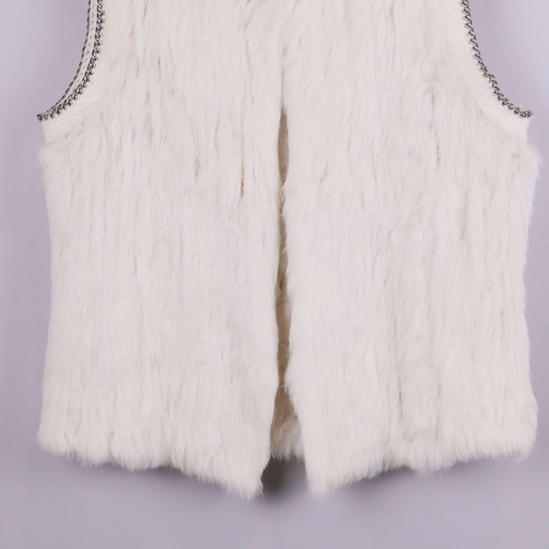 Närbild på nedre delen av vit 