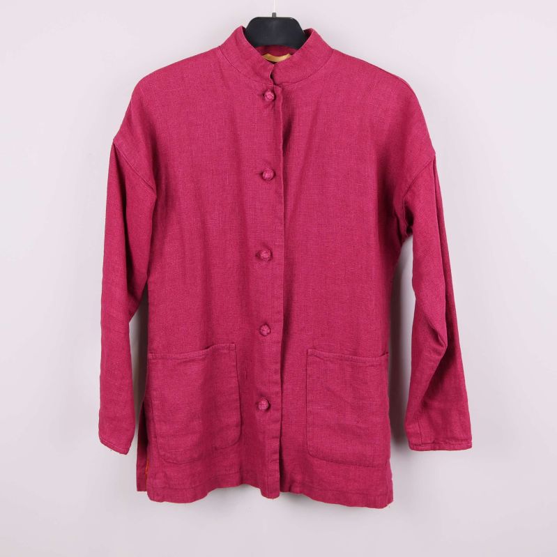 Gammelrosa linneskjorta med ståkrage framifrån