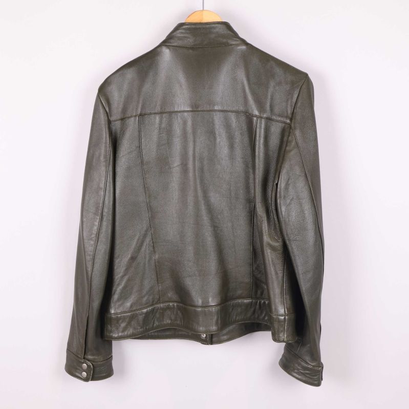 Jackans raka passform bakifrån