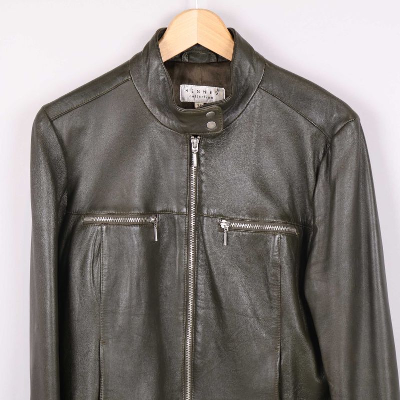 Detaljer och sömmar vid bröstet