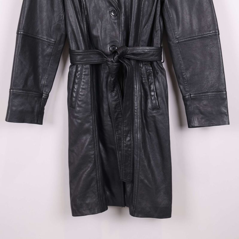 Närbild på knytskärp och fickor