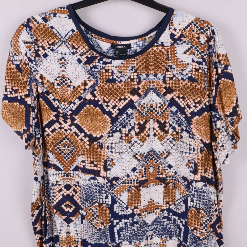 Lindex-logotyp och storleksetikett