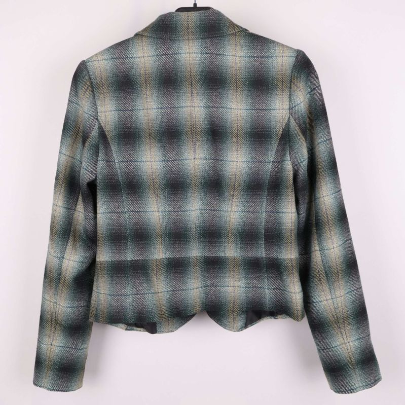 Baksida av rutig kavaj