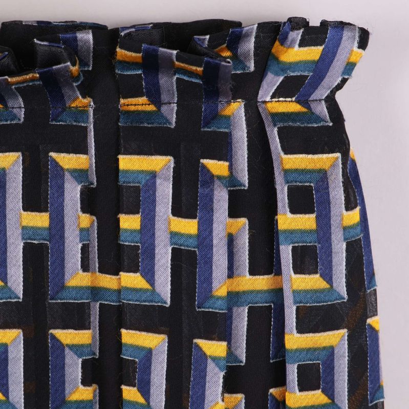 Dold dragkedja i midjan