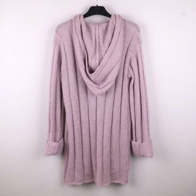 Stickad kofta med huva