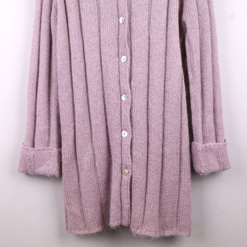 Koftans nederkant och manschetter