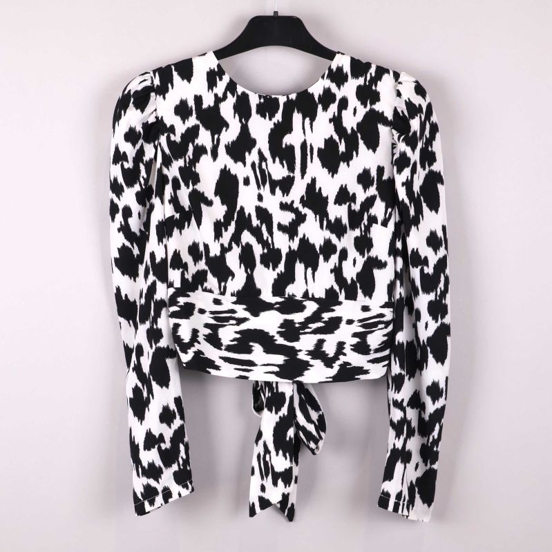 Bakifrån med knytband