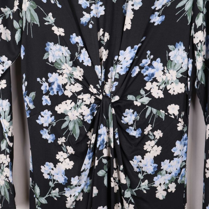 Detajlerat blommigt mönster