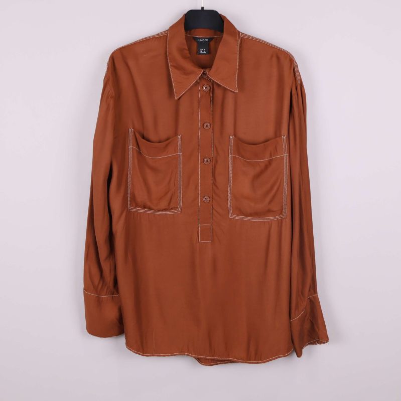 Framsida med dubbla fickor