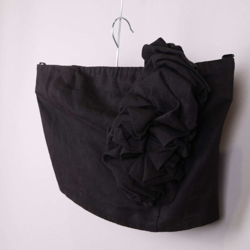 Sido vy av bustier med detalj