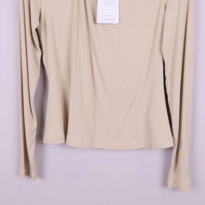 Detalj av ring och etikett