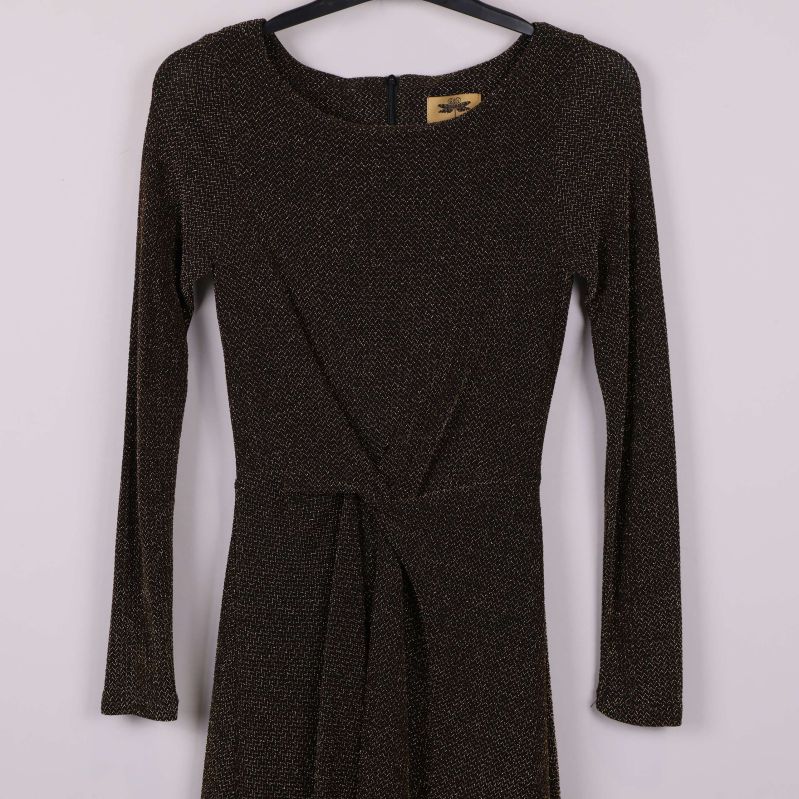 Övre delen av glittrig klänning med rund hals