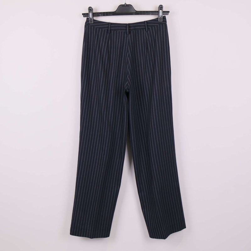 Randiga ullbyxor från Mulberry fotograferade bakifrån