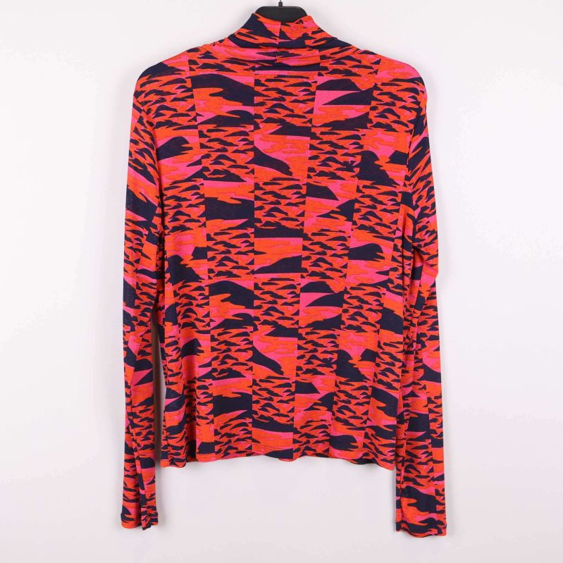 Nederdel och ärmslut med mönster