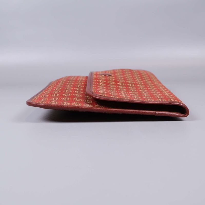 Clutch i profil som visar slim design
