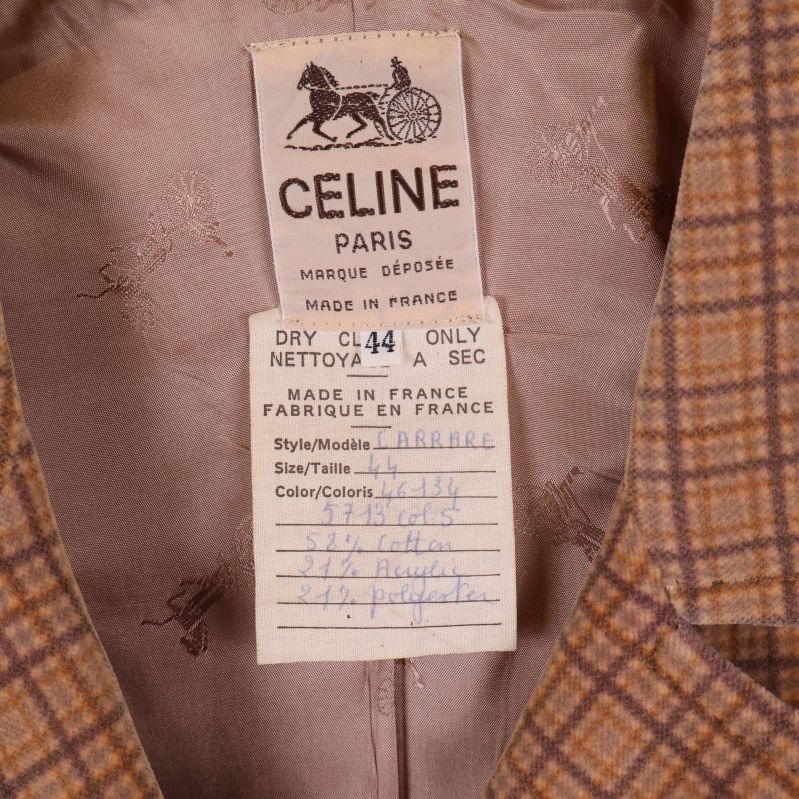 Närbild på Celine Paris-etikett 