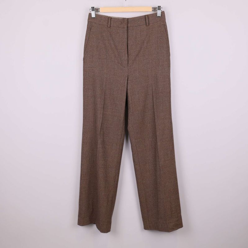 Kostymbyxa framifrån