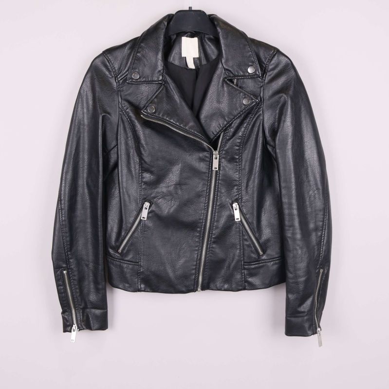 Klassisk front av bikerjacka