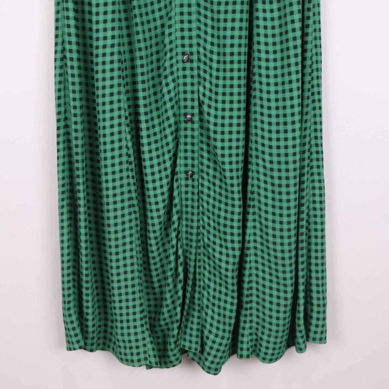 Vidd och fall på kjolens nederdel