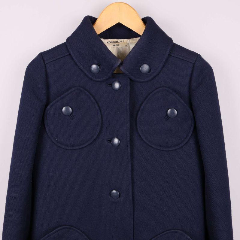 Courrèges Paris-varumärkesetikett