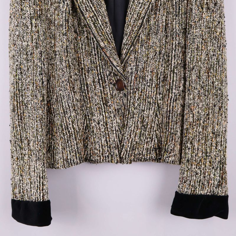 Kavajens rygg och ärmar