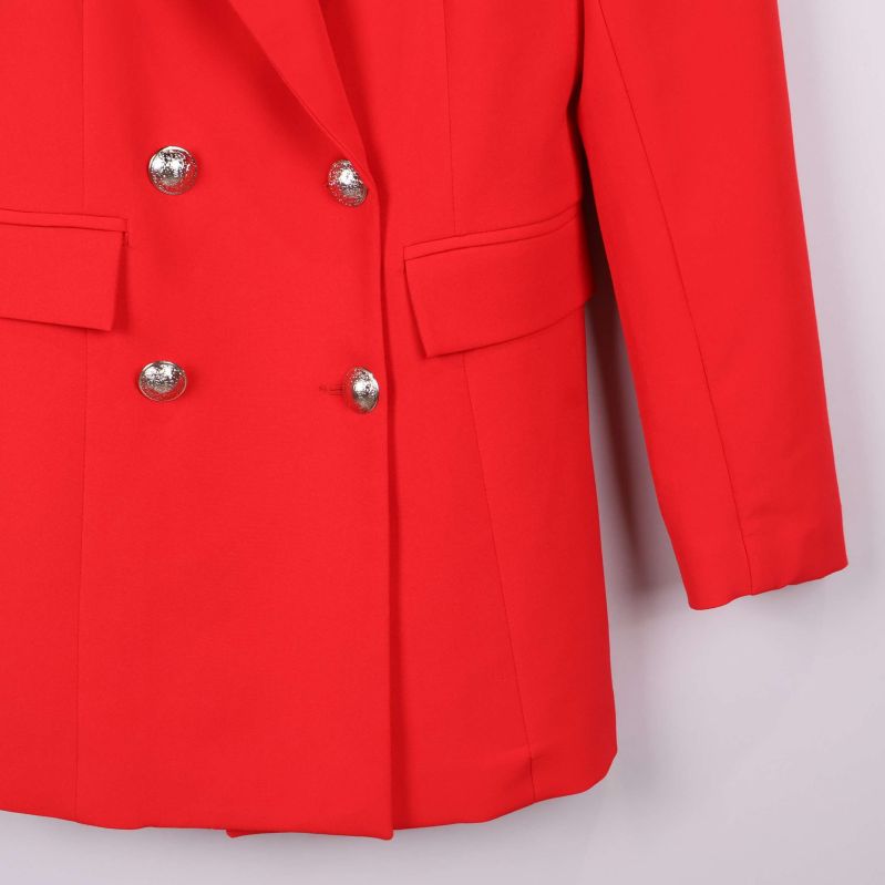 Nedre knappdetaljer framtill