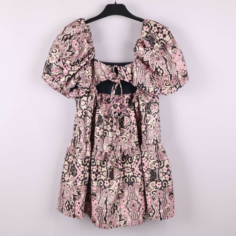 Öppen rygg med knytning