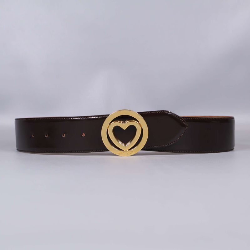  Mörkbruntläderbälte med guldfärgat hjärtspänne