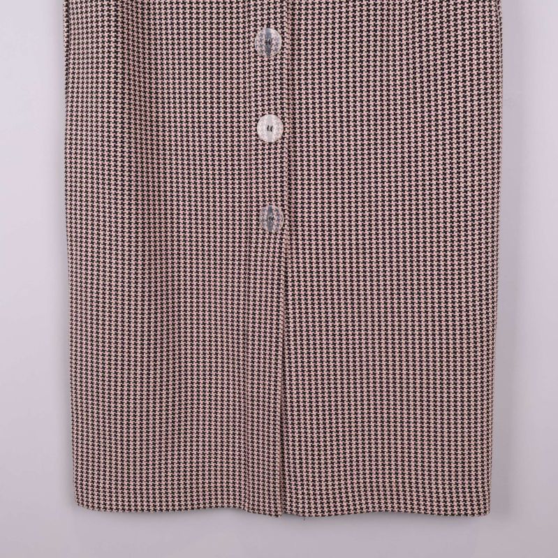 Midjedetalj och knappar i fokus