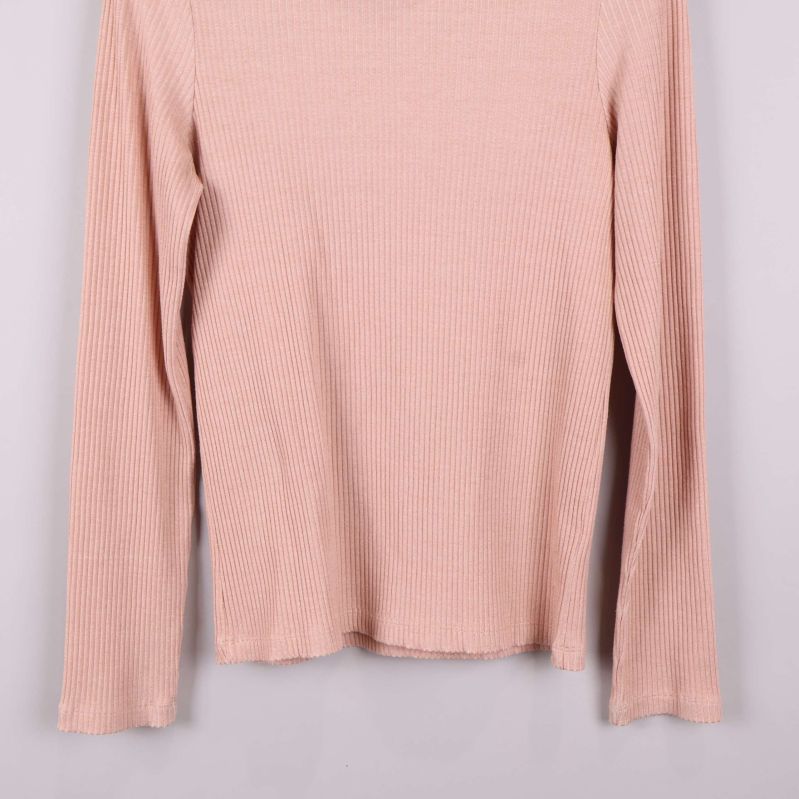 Detalj på nederkant av topp